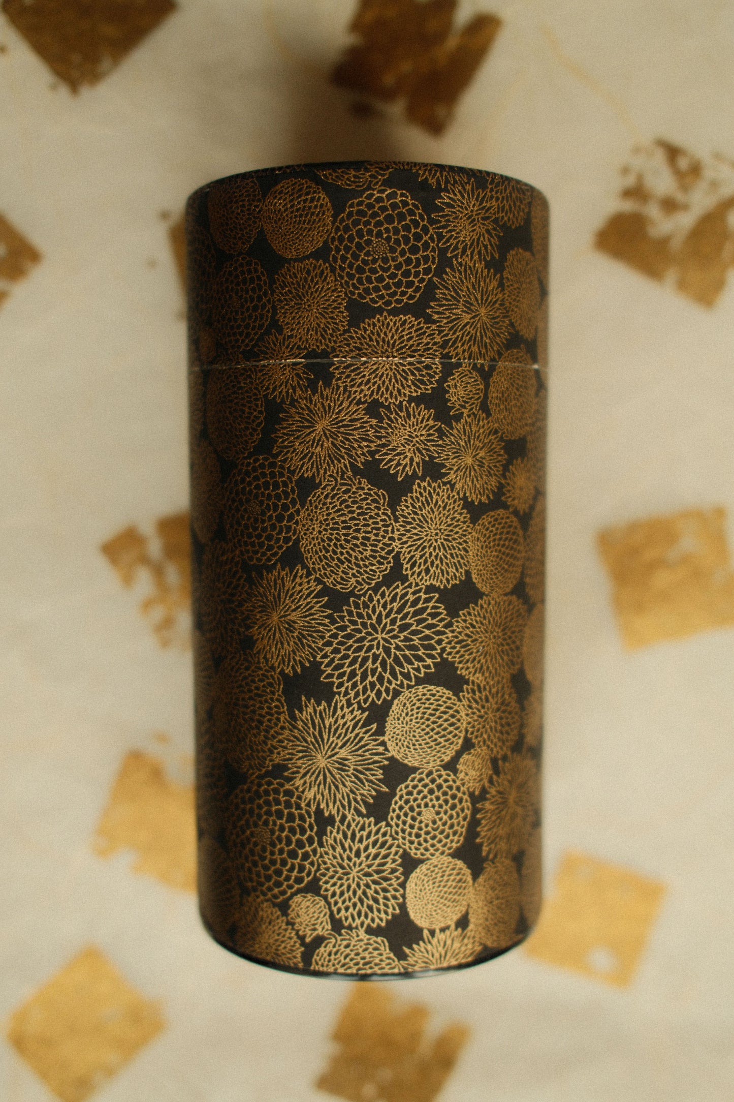 Kotodo Washi-Wrapped Tea Tin (Kikkō-Hana)