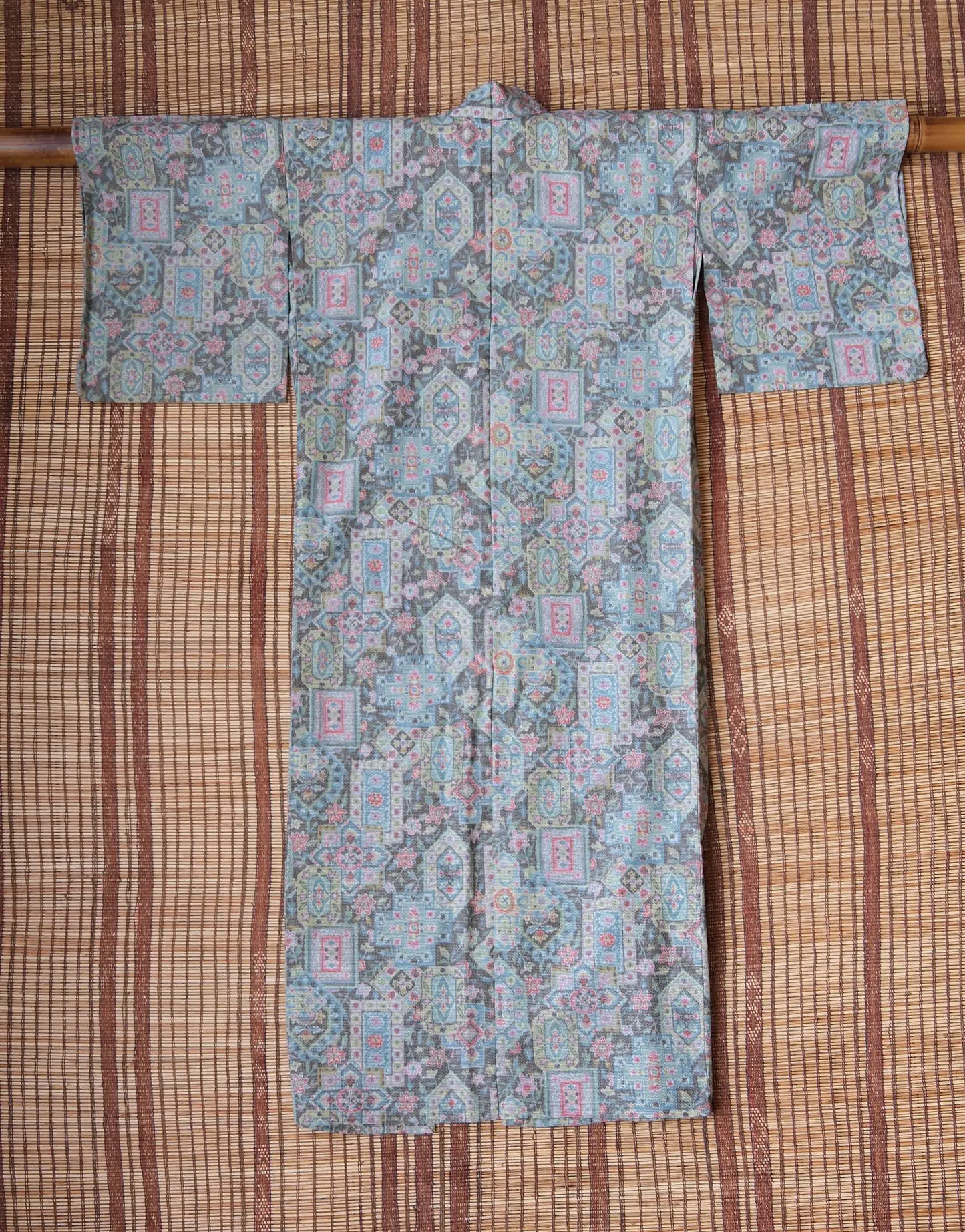 Vintage Kimono: Medallions & Cartouches