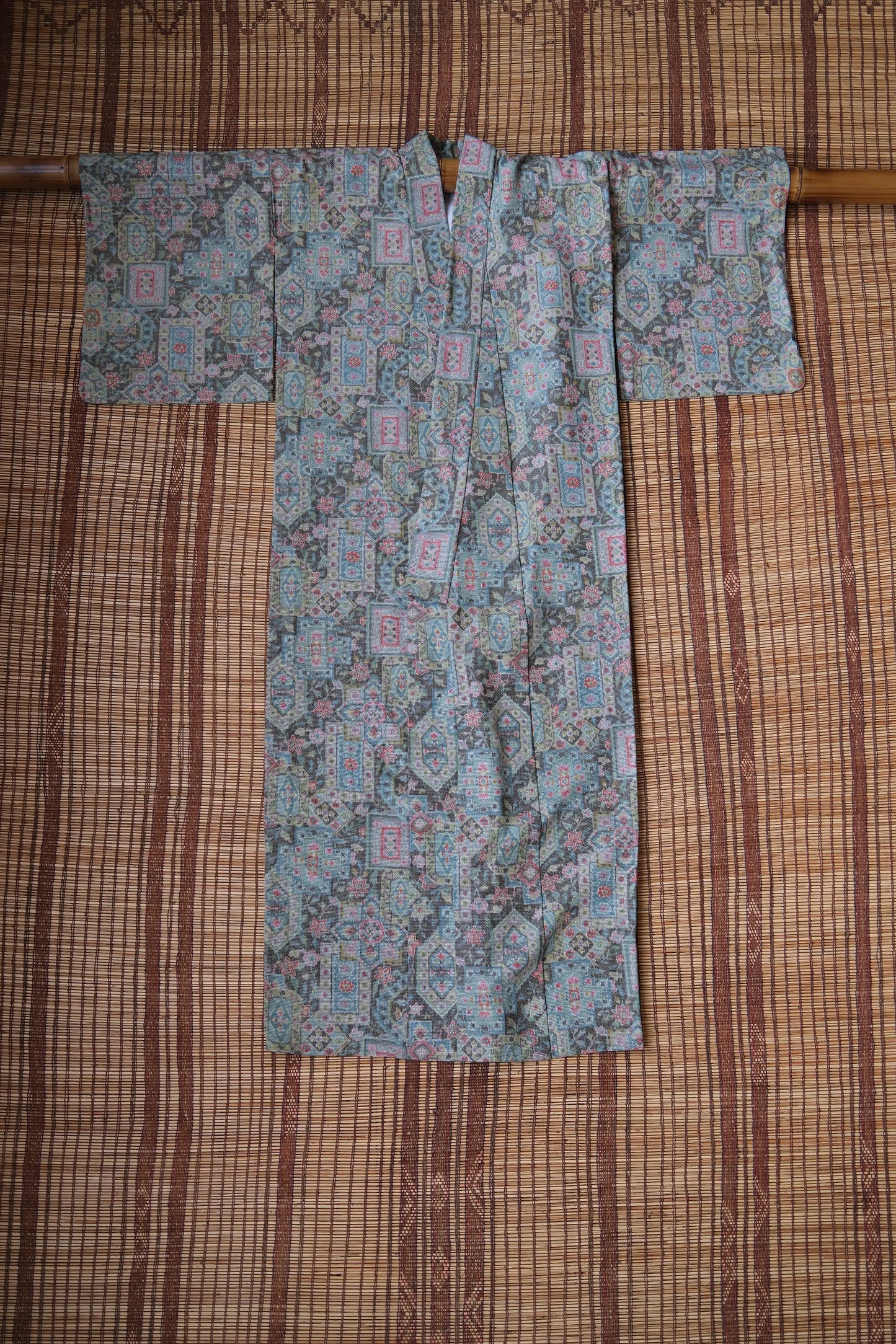 Vintage Kimono: Medallions & Cartouches